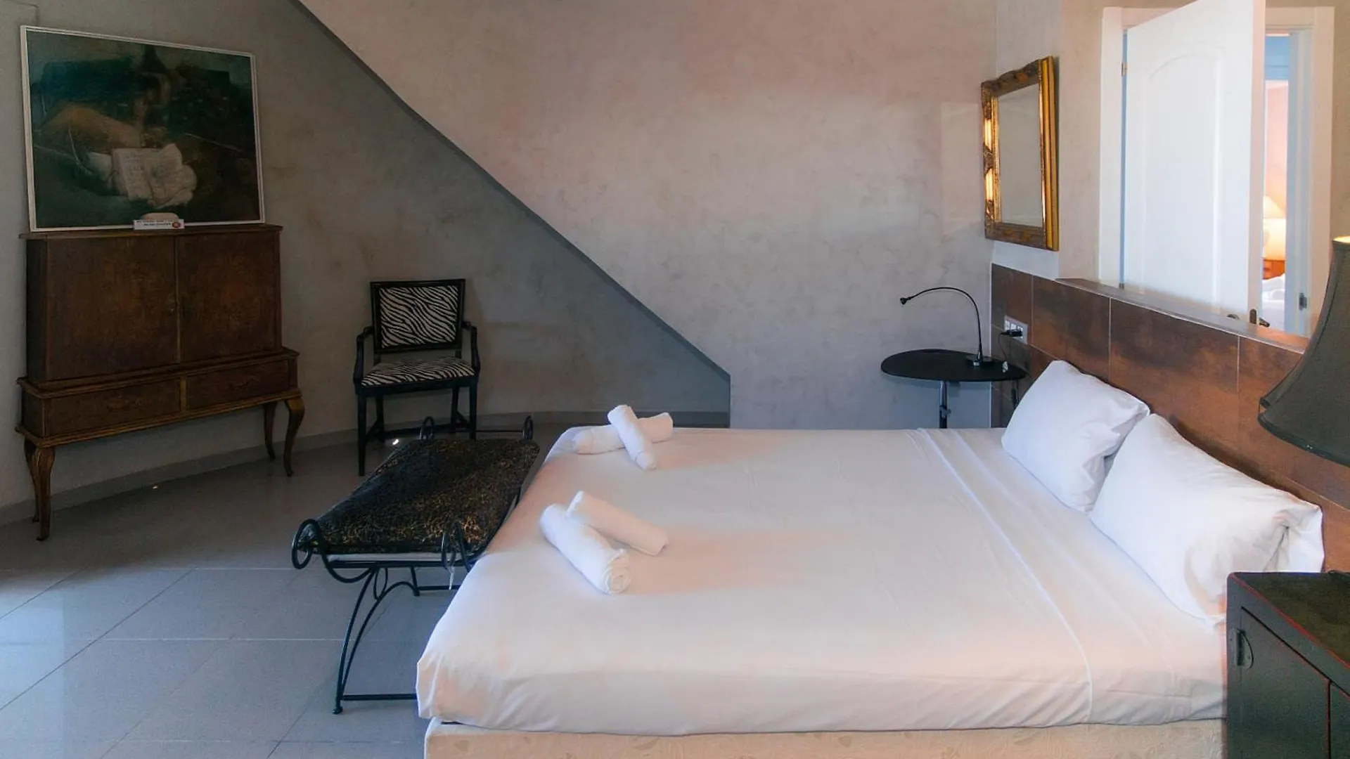 Welcs Villa 250 Emp Con Piscina Privada Y Amarre 艾姆布里亚布拉瓦