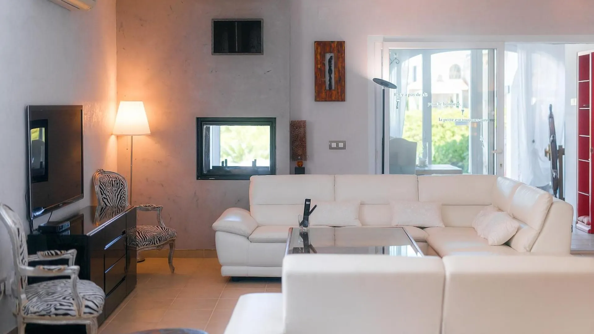 Welcs Villa 250 Emp Con Piscina Privada Y Amarre 艾姆布里亚布拉瓦