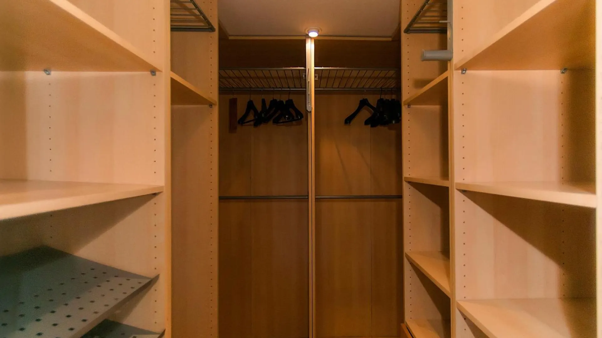 Welcs Villa 250 Emp Con Piscina Privada Y Amarre 艾姆布里亚布拉瓦